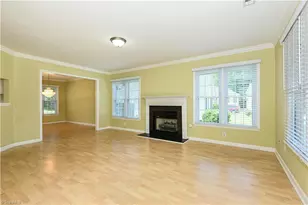 5607 Wellsley Dr W, Greensboro, NC 27407 - Photo 7