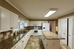 118 Avondale Dr, Lexington, NC 27295 - Photo 5