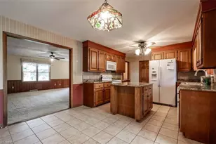 173 Old Meadowbrook Ln, Elkin, NC 28621 - Photo 11