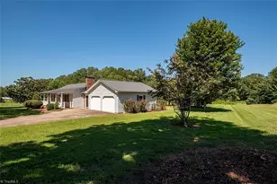 173 Old Meadowbrook Ln, Elkin, NC 28621 - Photo 33