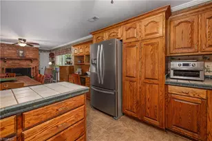 328 Oakgrove Rd, Asheboro, NC 27205 - Photo 17