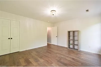 19 Crestbrook Court, Greensboro, NC 27455 - Photo 7