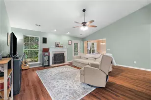 5702 Fountainhead Dr, Greensboro, NC 27455 - Photo 5
