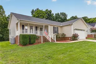 4913 Creeks Crossing Rd, Asheboro, NC 27205 - Photo 3