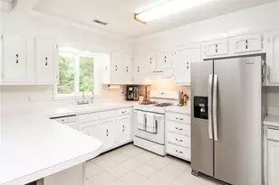 1805 Travis Ln, Burlington, NC 27217 - Photo 11