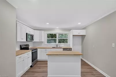 128 Englewood Drive, Archdale, NC 27263 - Photo 5