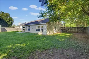 3701 Woodpark Dr, High Point, NC 27282 - Photo 27