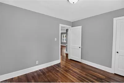 1912 Colonial Avenue, Greensboro, NC 27408 - Photo 17