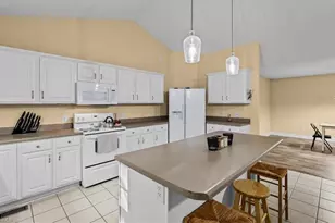 5919 Evelyn Ln, Pleasant Garden, NC 27313 - Photo 11