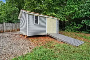 390 Woodhaven Shores Dr, Lexington, NC 27292 - Photo 25