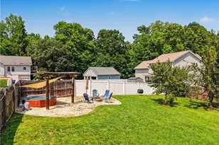 611 Camden Pl Dr, Winston-Salem, NC 27103 - Photo 3