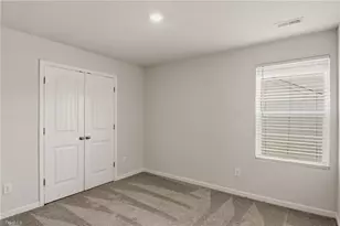 2106 Briar Run Dr, Greensboro, NC 27405 - Photo 17