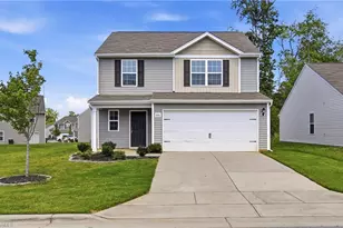 2106 Briar Run Dr, Greensboro, NC 27405 - Photo 1