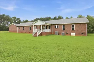 2052 Kennedy Rd, Thomasville, NC 27360 - Photo 13