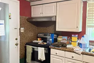 2201 Woodberry Dr, Greensboro, NC 27403 - Photo 19