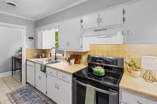 1600 Roseland St, Greensboro, NC 27408 - Photo 9