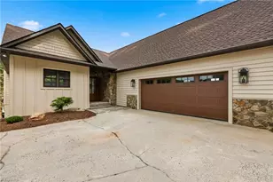 643 Landing Dr, Jefferson, NC 28640 - Photo 3