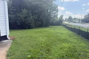 1048 E Clemmonsville Rd, Winston-Salem, NC 27127 - Photo 13