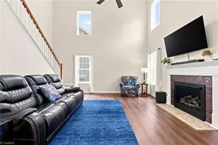 6306 Thornblade Ct, Greensboro, NC 27410 - Photo 7
