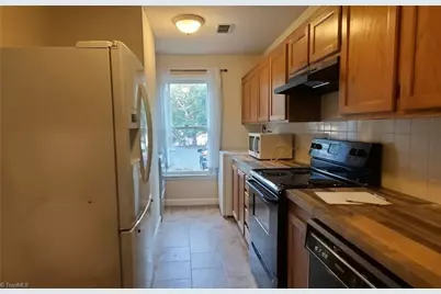 5918 King Charles Court, Clemmons, NC 27012 - Photo 7