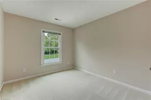 5811 Cold Harbor Dr, Greensboro, NC 27410 - Photo 25