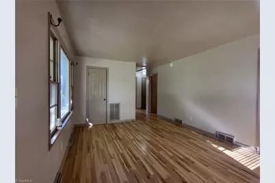 725 Cliffside Avenue, High Point, NC 27260 - Photo 3