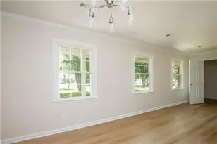 4203 Butterfield Dr, Greensboro, NC 27405 - Photo 5