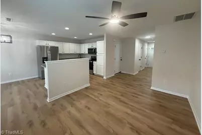 116 Goldfinch Avenue, Greensboro, NC 27409 - Photo 5