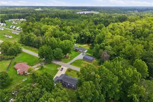 1224 Mizpah Church Rd, Reidsville, NC 27320 - Photo 5