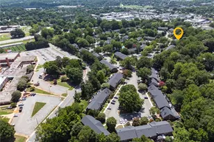 1 Fountain Manor Dr, Greensboro, NC 27405 - Photo 37