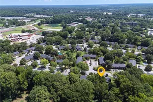 1 Fountain Manor Dr, Greensboro, NC 27405 - Photo 37