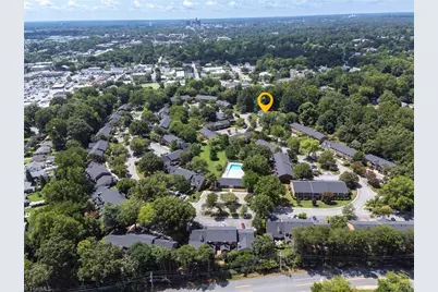1 Fountain Manor Drive #B, Greensboro, NC 27405 - Photo 31