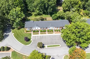 1 Fountain Manor Dr, Greensboro, NC 27405 - Photo 39