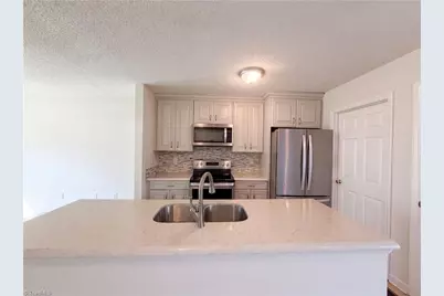 889 Salem Pointe Lane, Winston-Salem, NC 27101 - Photo 7