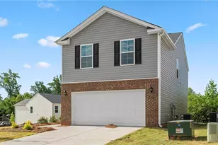 624 Beechwood Cir, Thomasville, NC 27360 - Photo 3