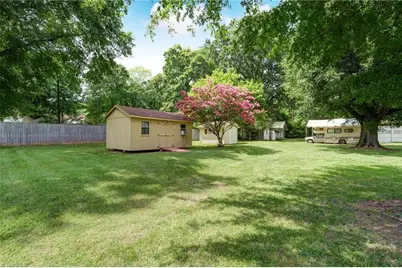 1106 Walnut Street, Reidsville, NC 27320 - Photo 11