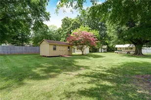 1106 Walnut St, Reidsville, NC 27320 - Photo 11