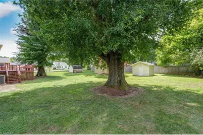 1106 Walnut Street, Reidsville, NC 27320 - Photo 9