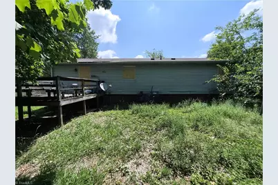 2024 Willow Road, Greensboro, NC 27406 - Photo 5