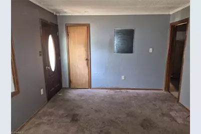 2024 Willow Road, Greensboro, NC 27406 - Photo 7