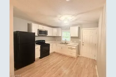 614 Wesley Drive, High Point, NC 27260 - Photo 13