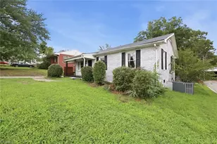 1208 Wallace St, Burlington, NC 27217 - Photo 5