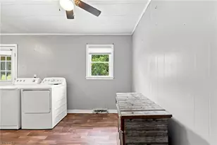 1208 Wallace St, Burlington, NC 27217 - Photo 11
