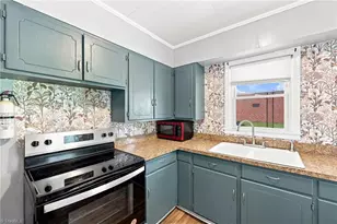1208 Wallace St, Burlington, NC 27217 - Photo 13