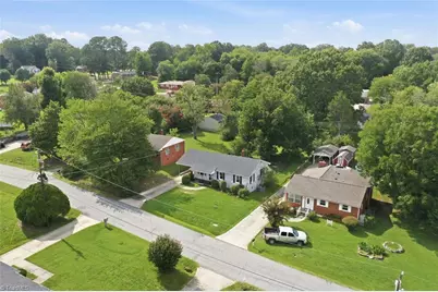 1208 Wallace Street, Burlington, NC 27217 - Photo 23