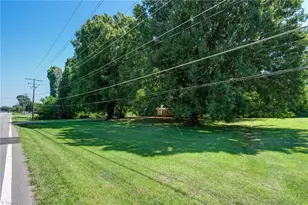 1108 N Main St, Kernersville, NC 27284 - Photo 13