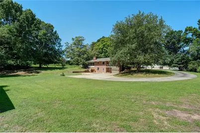 1108 N Main Street, Kernersville, NC 27284 - Photo 5
