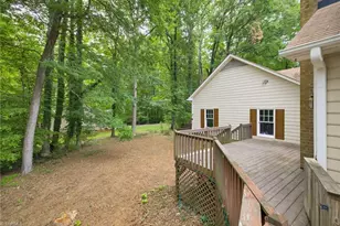 7802 High Meadows Rd, Greensboro, NC 27455 - Photo 33