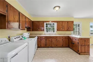 509 Oakwood Ln, Graham, NC 27253 - Photo 7