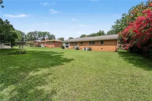 509 Oakwood Ln, Graham, NC 27253 - Photo 17